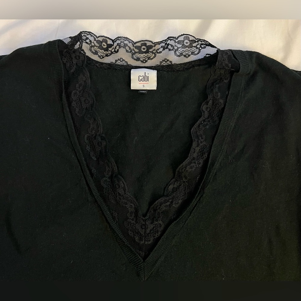CABI Union V-Neck lightweight knit sweater , Small - Picture 8 of 8